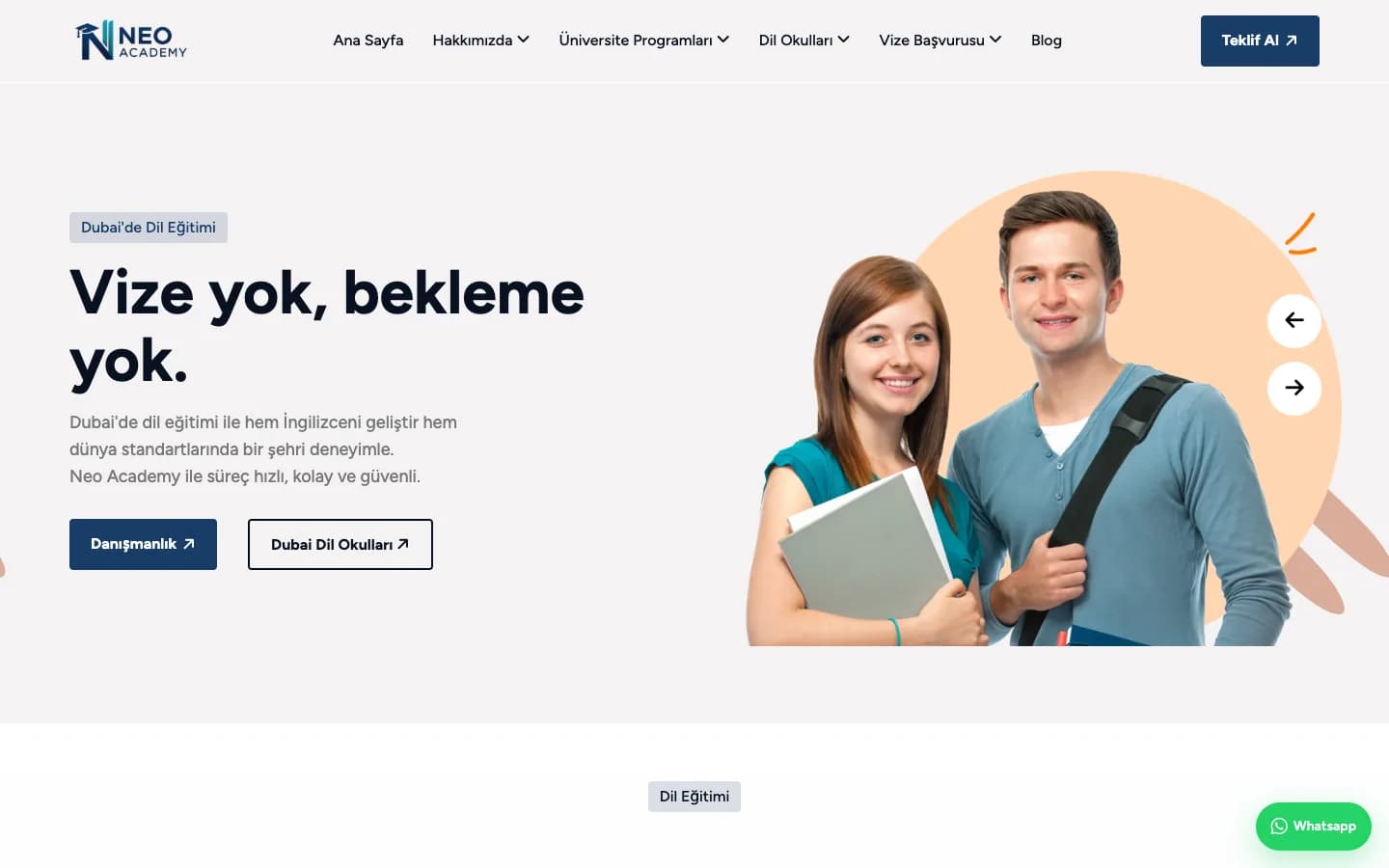 Neo Academy web sitesinin ana sayfası: Dubai'de dil eğitimi başlığı ve öğrenci görseli